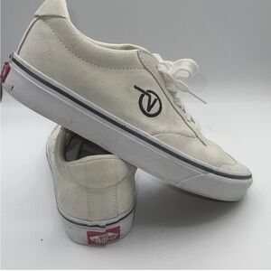 Vans Off the Walls Women Sneakers Egg Shell White Suede Low Top Lace Up 8